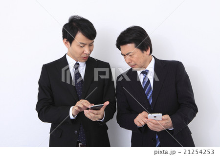ビジネスマン  （スマホ） 21254253
