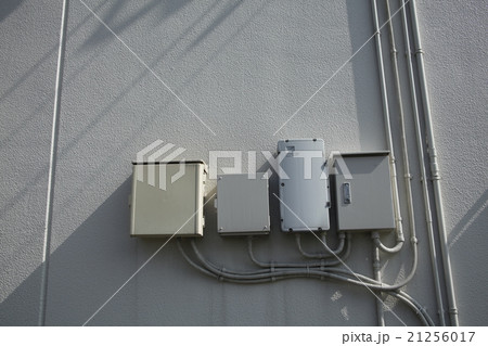 メーターのカバー 21256017