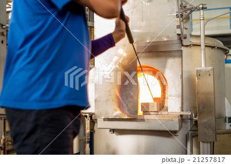 Handmade figures of melted glass 21257817