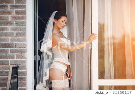 morning bride inside 21259117