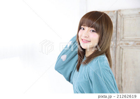 若い女性 ヘアスタイル 若い女性 ヘアスタイル 21262619