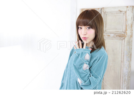 若い女性 ヘアスタイル 若い女性 ヘアスタイル 21262620