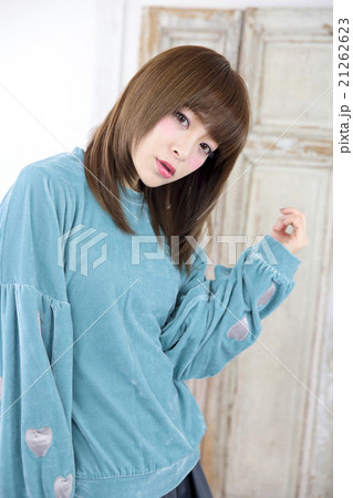 若い女性 ヘアスタイル 若い女性 ヘアスタイル 21262623