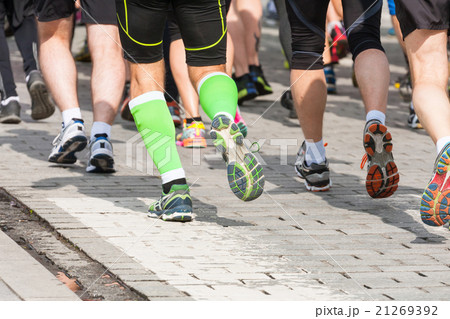 detail of the legs of runners 21269392