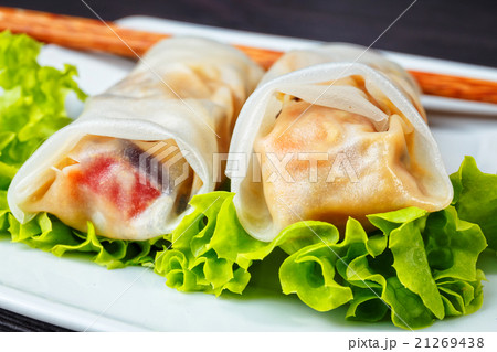 spring rolls 21269438