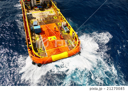 Supply boat transfer cargo to oil and gas industry 21270085