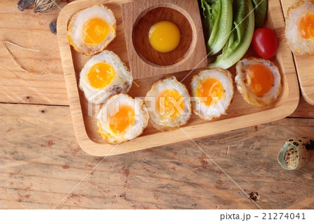 Quail eggs and fried quail eggs of delicious. Quail eggs and fried quail eggs of delicious. 21274041
