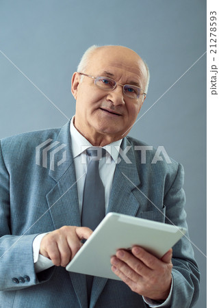 Checking financial statement of the company. Checking financial statement of the company. 21278593
