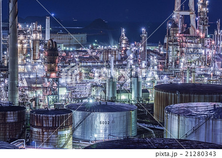 和歌山県有田市初島 東燃ゼネラル石油和歌山工場 夜景の写真素材