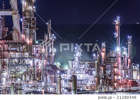 和歌山県有田市初島 東燃ゼネラル石油和歌山工場 夜景の写真素材