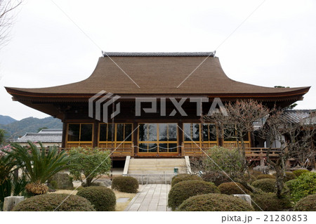 平成２３年保存修理後の重要文化財「龍福寺本堂」 21280853