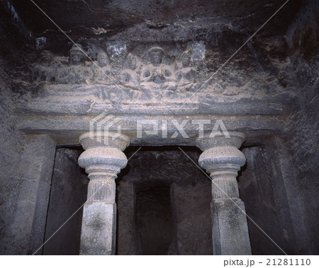 エローラ石窟寺院石柱 エローラ石窟寺院石柱 21281110