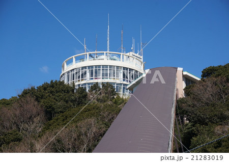 須磨浦公園:鉢伏山山頂の展望閣(手前はカーレーター施設の屋根) 須磨浦公園:鉢伏山山頂の展望閣(手前はカーレーター施設の屋根) 21283019