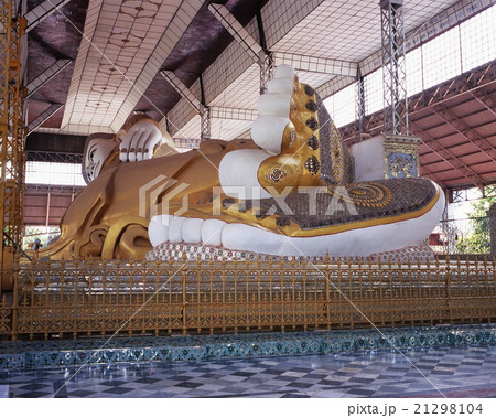 シュエターリャウン・パゴダの寝釈迦仏 21298104