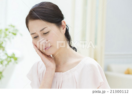 50代女性 21300112