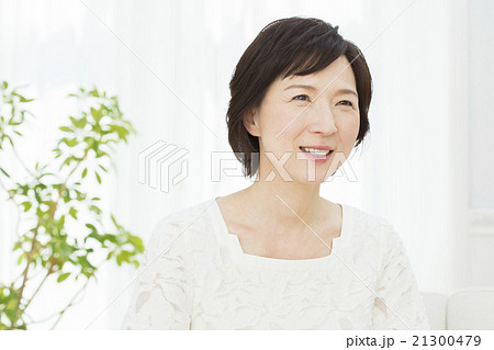 50代女性 21300479