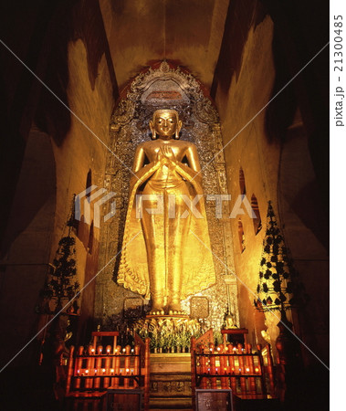 アーナンダ寺院の本堂の仏像 21300485