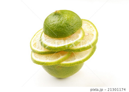 Lemon on the white background     21301174