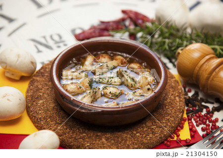 マッシュルームのアヒージョ 21304150