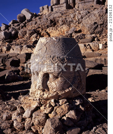 ネムルト山のゼウス頭像 21306132