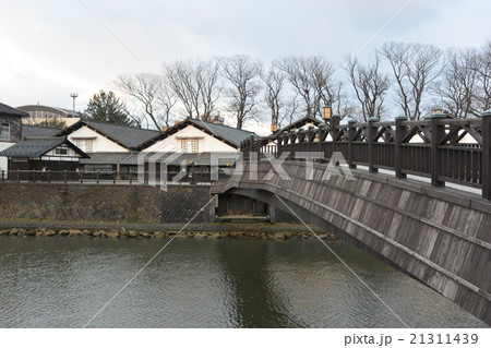 新井田川と山居倉庫 新井田川と山居倉庫 21311439