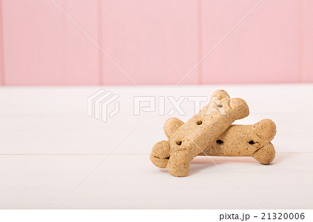 Bone shaped dog treats Bone shaped dog treats 21320006