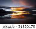 ウユニ塩湖の日没 ウユニ塩湖の日没 21320175