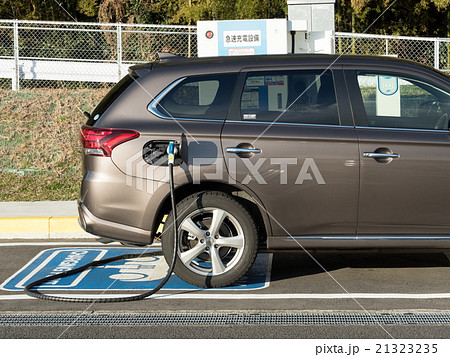 電気自動車の充電 電気自動車の充電 21323235