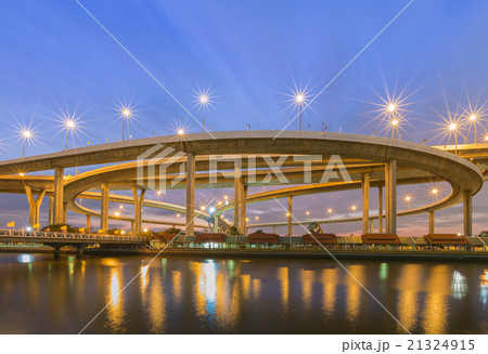 Huge elevated crossroad (Bhumibol bridge) 21324915