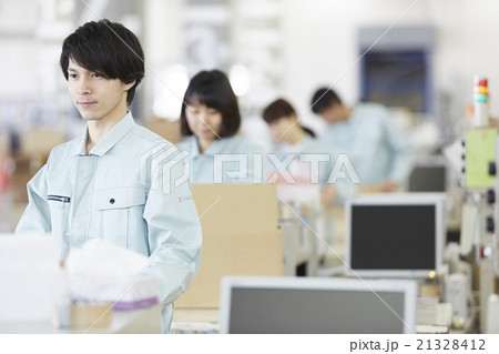 倉庫ビジネスイメージ 21328412