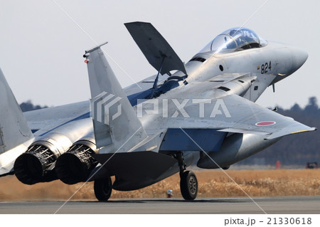 航空自衛隊　戦闘機　着陸　F-15J 21330618