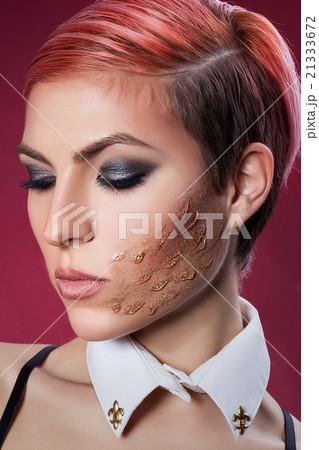 Girl portrait closeup with glitter 21333672