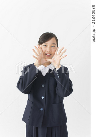 応援する中学生 21340939