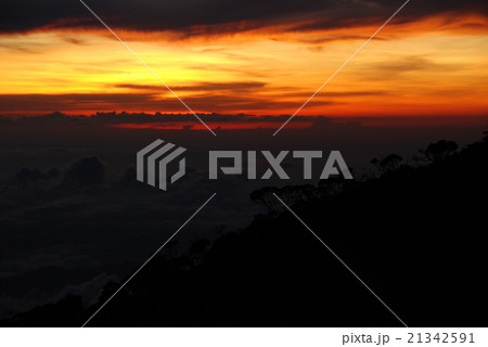 キナバル山の夕暮れ（サバ州／東マレーシア･ボルネオ島） 21342591