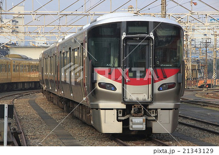 山陽本線227系電車（レッドウイング） 21343129