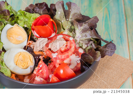 fresh vegetable salad with tuna fresh vegetable salad with tuna 21345038