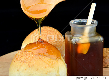 sweet honey and breads 21346061