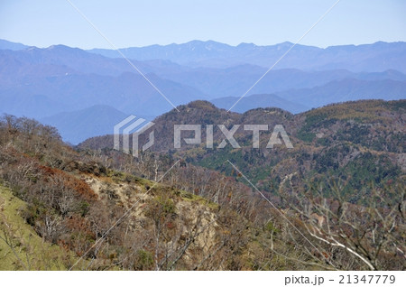 丹沢から望む奥秩父山塊 21347779