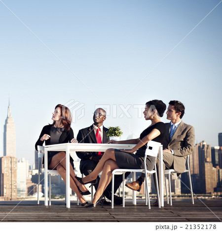 Business Team Leader meeting Rooftop Concept 21352178