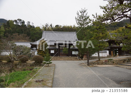 山口市・洞春寺の本堂 21355586