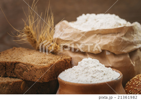 Wheat flour, sliced bread 21361982