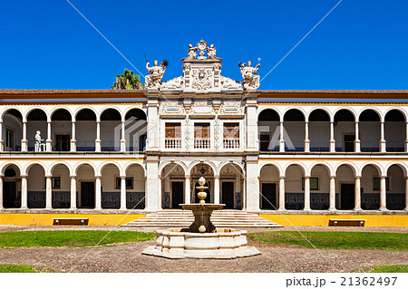 University of Evora 21362497