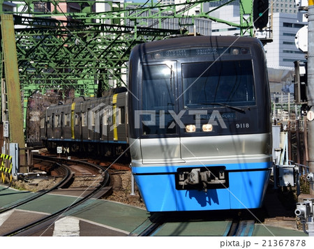 八ツ山を通過する9100形C-Flyer 京急線内 八ツ山を通過する9100形C-Flyer 京急線内 21367878