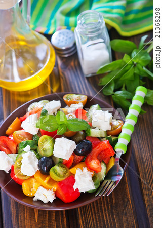 greek salad 21368298