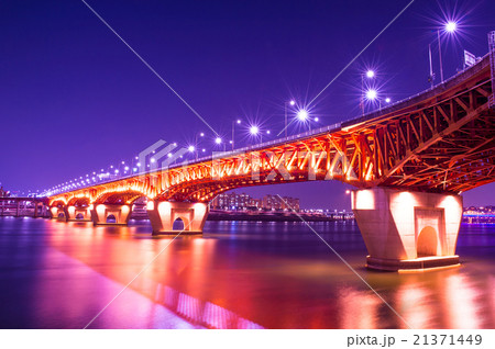 Seongsu bridge in seoul,korea Seongsu bridge in seoul,korea 21371449