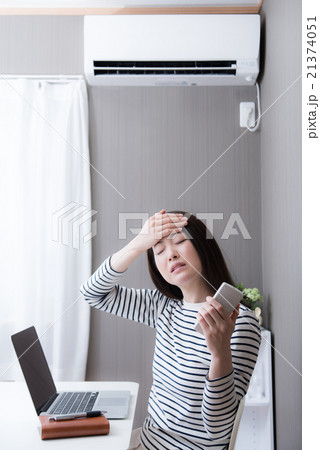エアコン 女性 エアコン 女性 21374051