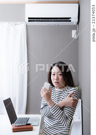 エアコン 女性 エアコン 女性 21374053
