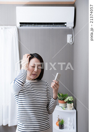 エアコン 女性 エアコン 女性 21374057