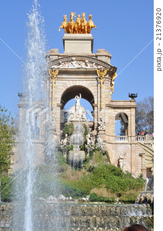 Barcelona ciudadela park lake fountain Barcelona ciudadela park lake fountain 21376920