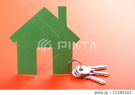 White paper house figure. Real Estate Concept. Top 21380162